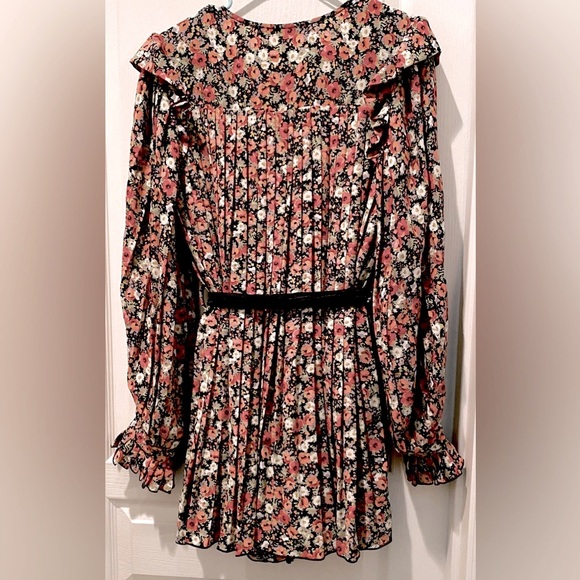 NWT Revolve | Endless Rose Pleated Floral Romper Ruffled w Bishop Sleeves CL3 - Picture 6 of 12